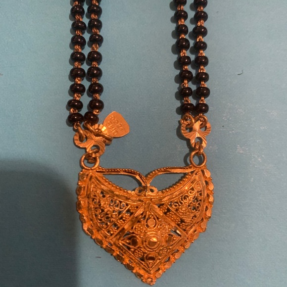 Necklace - Picture 3 of 5